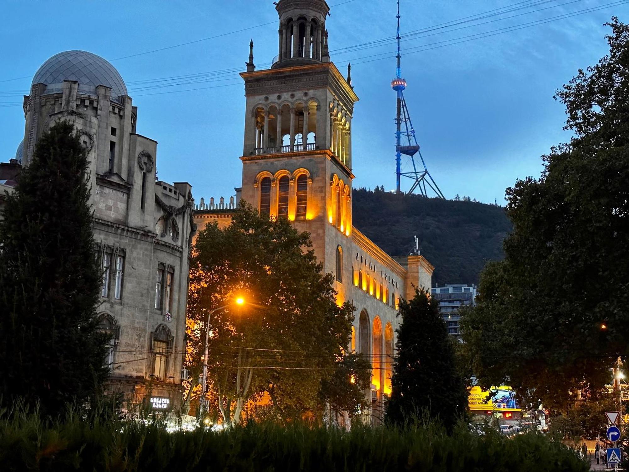 ホテル Terrace Tbilisi Center エクステリア 写真